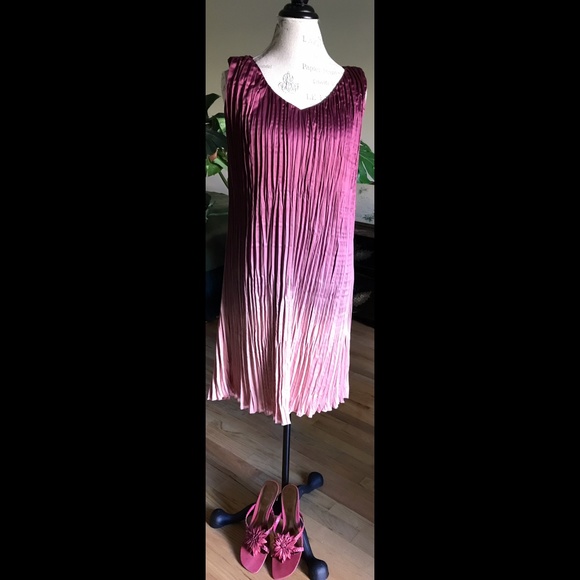 Sundance Dresses & Skirts - Sundance Ombre Pleated Sleeveless Satin Dress SZ Small